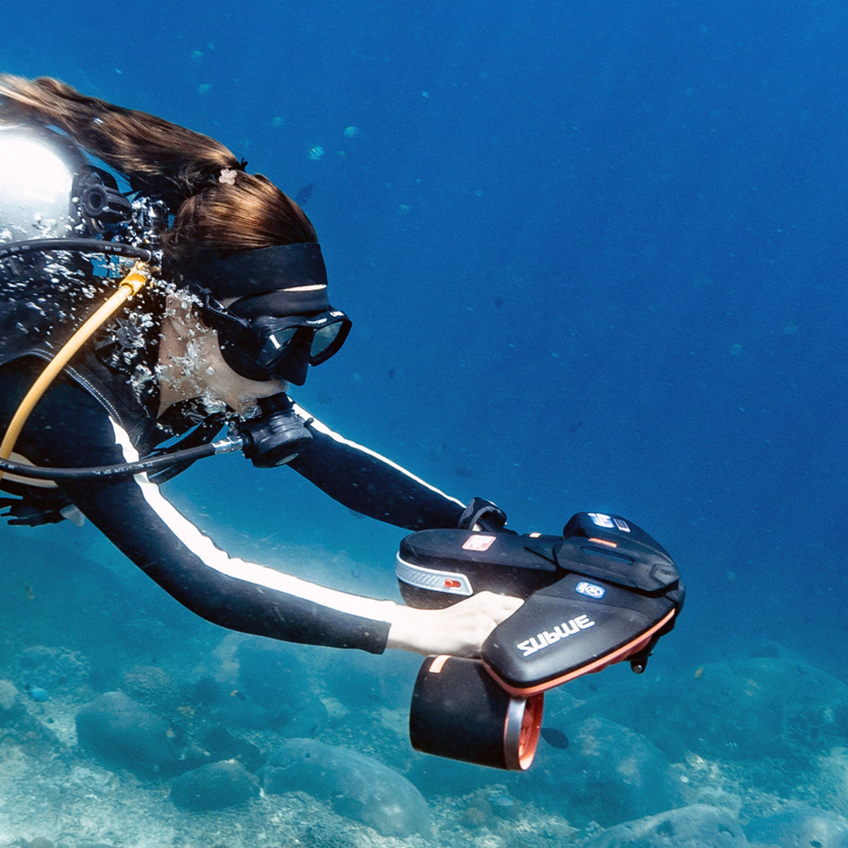 Sublue Navbow Underwater Scooter — 131 ft Depth, OLED Display
