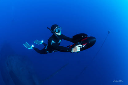Sublue VAPOR Underwater Scooter — Dual Motor Dive Propulsion