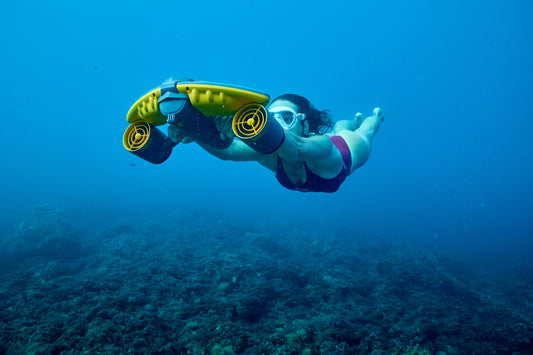 Sublue Navbow+ Underwater Scooter — OLED Display, Action-Cam Mount