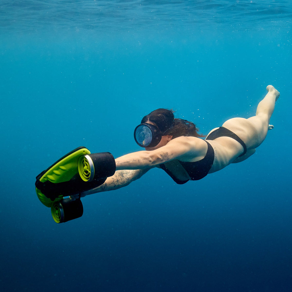 Sublue Navbow Underwater Scooter — 131 ft Depth, OLED Display