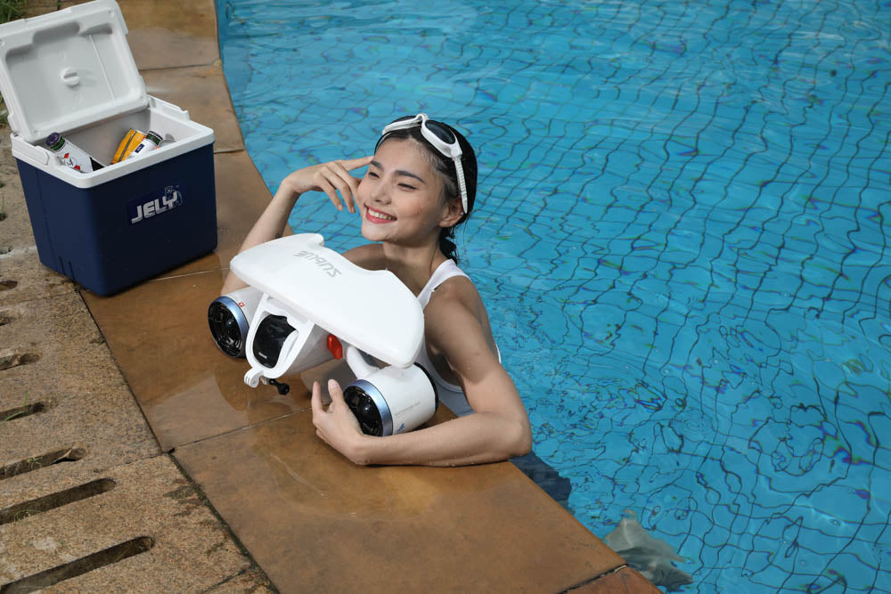 Sublue Mix Underwater Scooter — Pool and Snorkel Ready