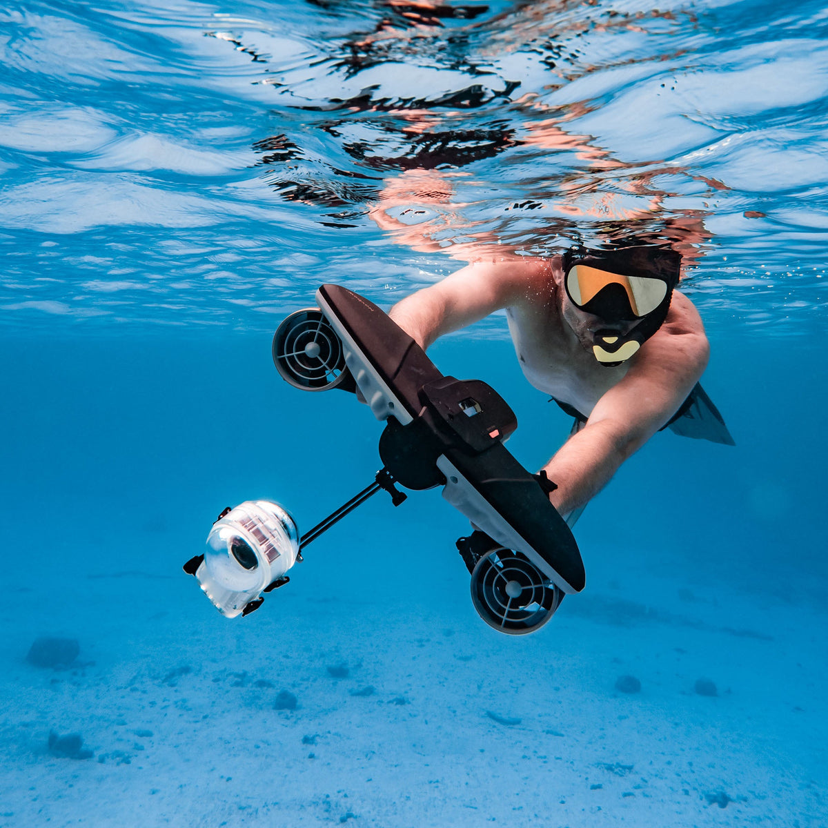 Sublue Navbow+ Underwater Scooter — OLED Display, Action-Cam Mount