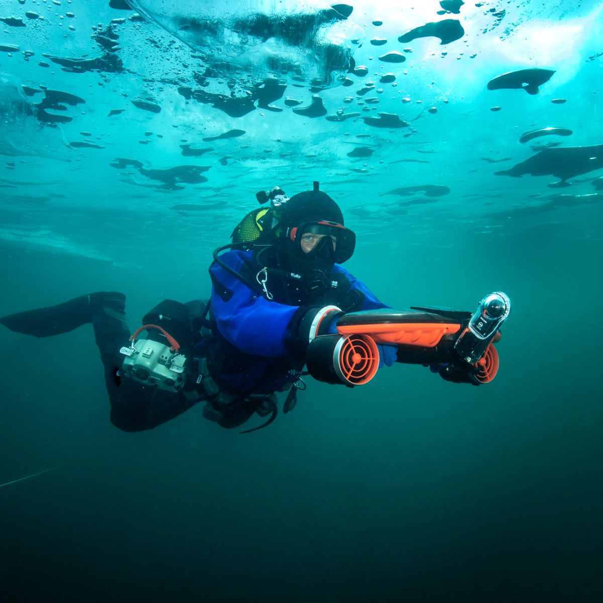 Sublue Navbow Underwater Scooter — 131 ft Depth, OLED Display