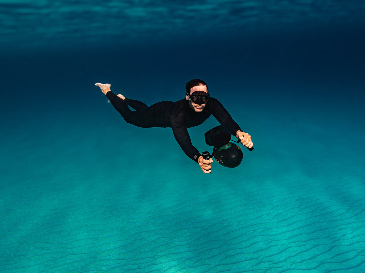 Sublue VAPOR Pro Underwater Scooter — Dual Motor, Pro Dive Performance