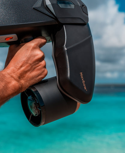 Sublue Navbow+ Underwater Scooter — OLED Display, Action-Cam Mount