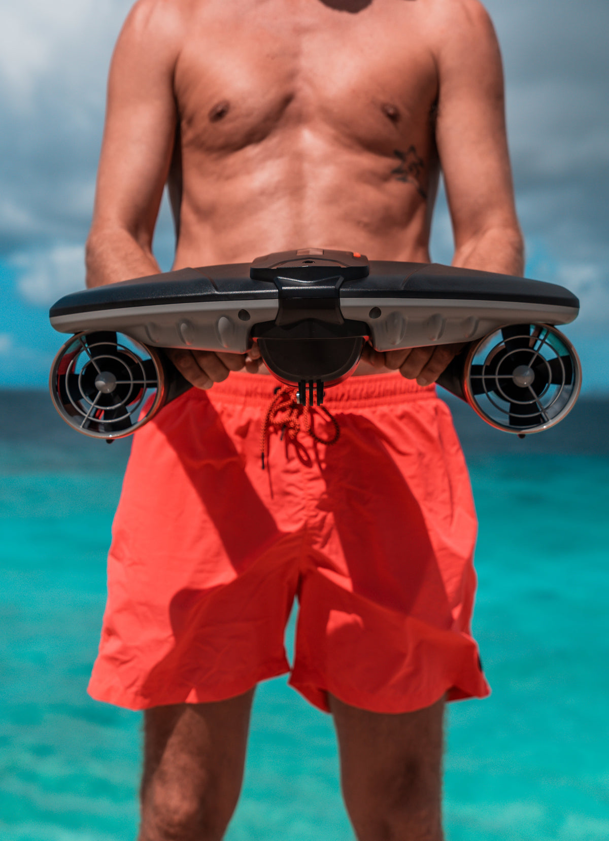 Sublue Navbow+ Underwater Scooter — OLED Display, Action-Cam Mount
