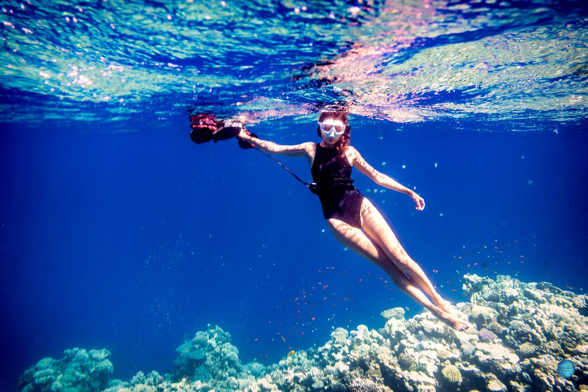 Sublue Navbow Underwater Scooter — 131 ft Depth, OLED Display