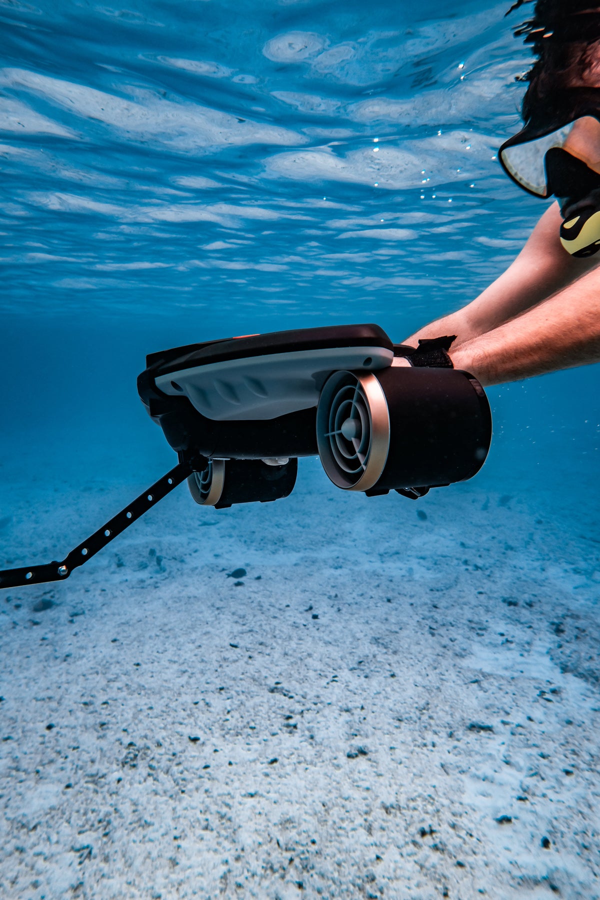 Sublue Navbow+ Underwater Scooter — OLED Display, Action-Cam Mount