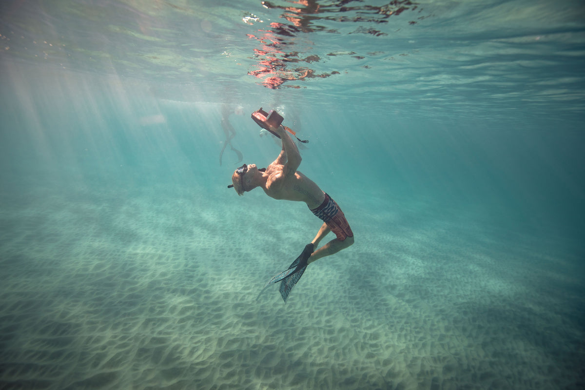 Sublue Navbow Underwater Scooter — 131 ft Depth, OLED Display