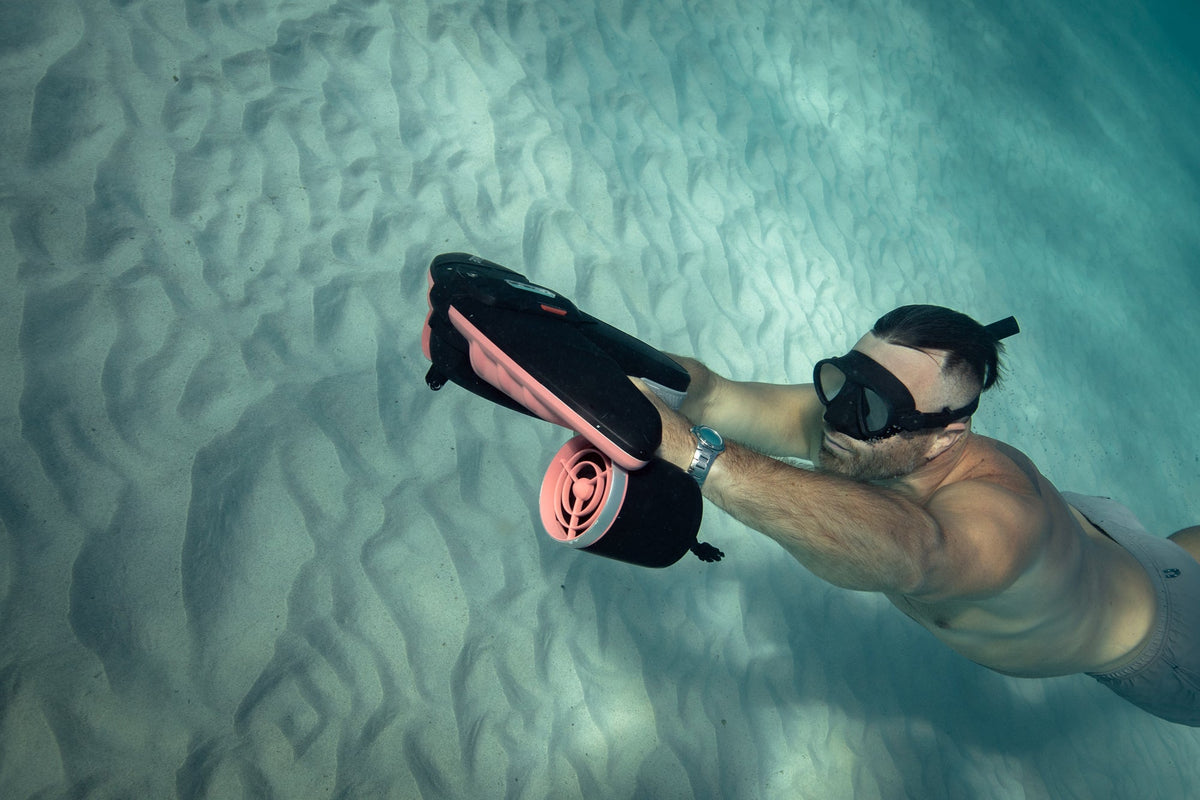 Sublue Navbow Underwater Scooter — 131 ft Depth, OLED Display