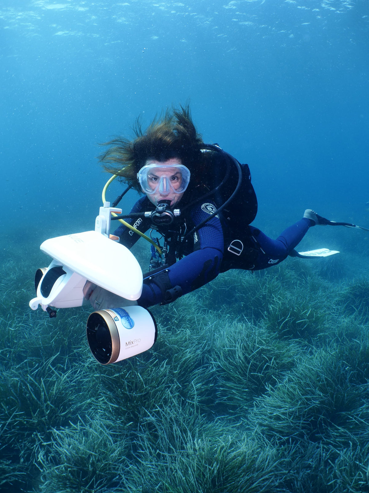 Sublue MixPro Underwater Scooter — Compact, Kid-Friendly Thrust