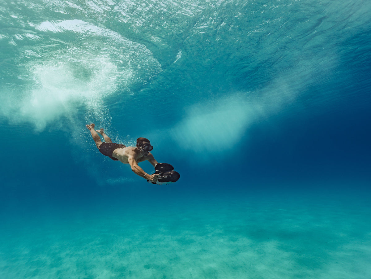 Sublue VAPOR Pro Underwater Scooter — Dual Motor, Pro Dive Performance