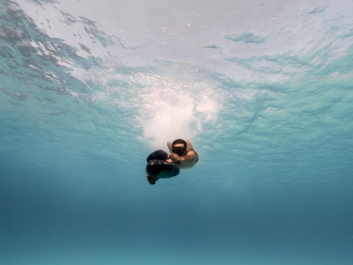 Sublue VAPOR Pro Underwater Scooter — Dual Motor, Pro Dive Performance