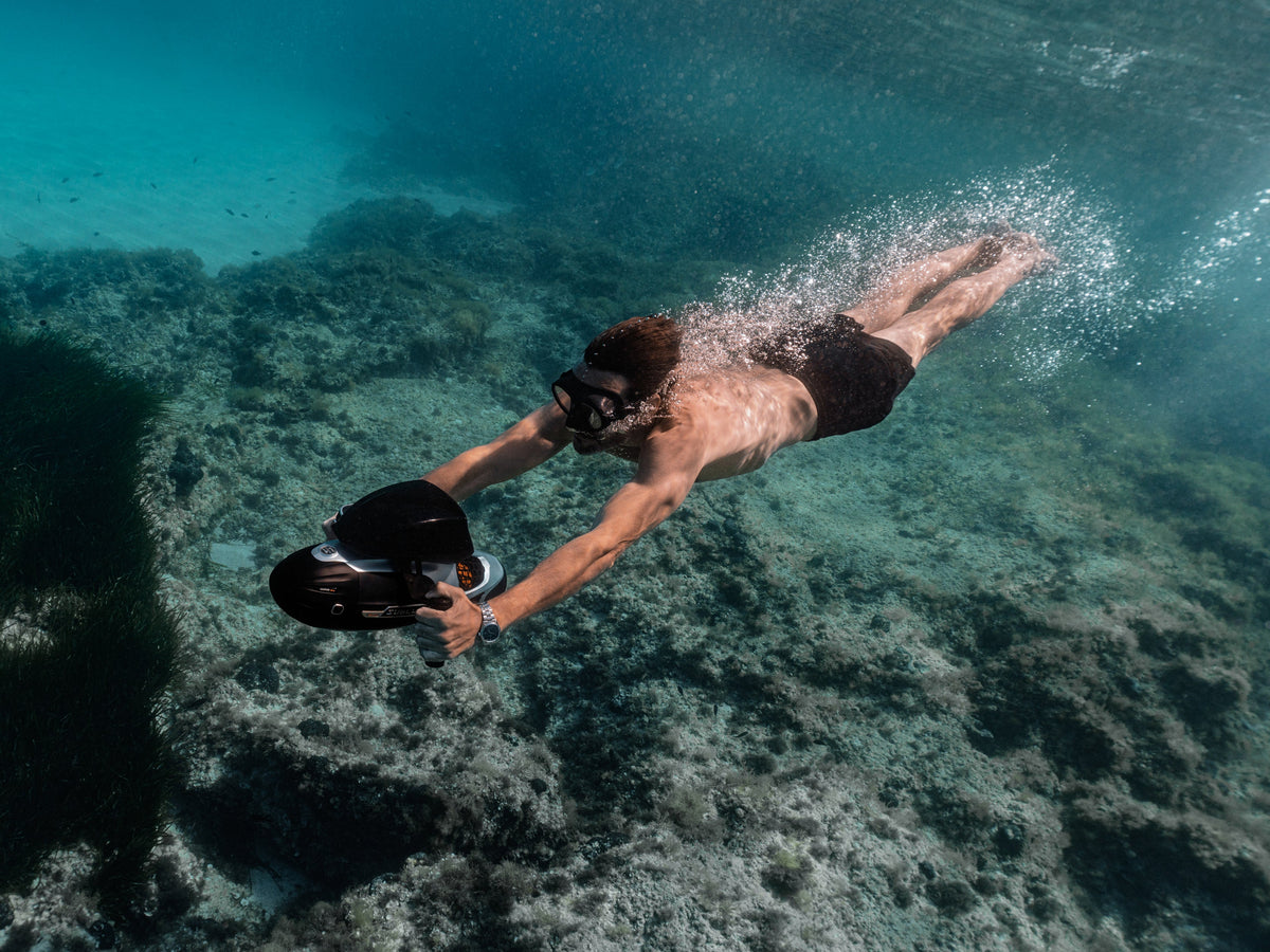 Sublue VAPOR Pro Underwater Scooter — Dual Motor, Pro Dive Performance