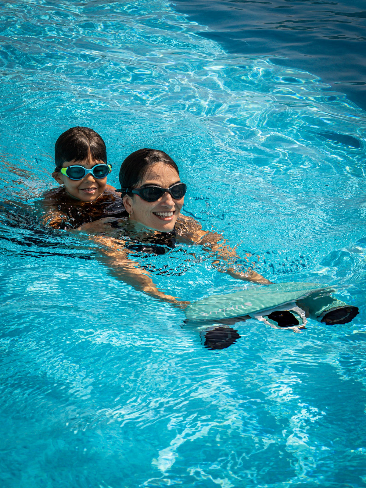 Sublue Mix Underwater Scooter — Pool and Snorkel Ready